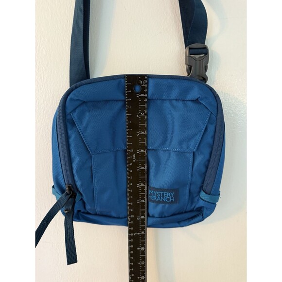 Mystery Ranch Crossbody Bag Blue Adjustable Strap Buckle Closure Hiking Bag - Picture 7 of 8